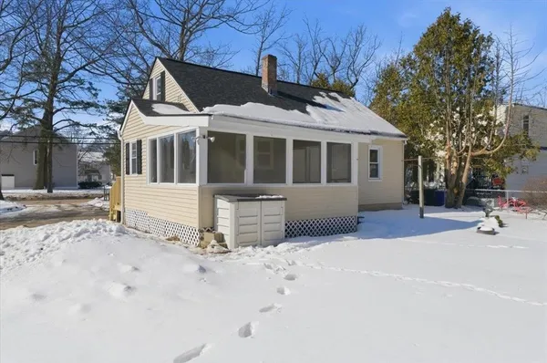 $469,000 | 1960 North Avenue, Burlington, VT 05408