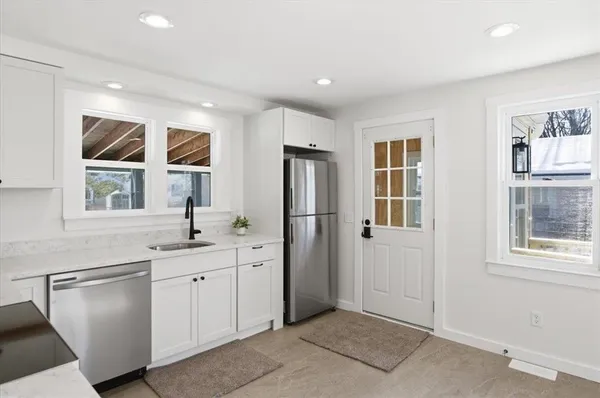 $469,000 | 1960 North Avenue, Burlington, VT 05408