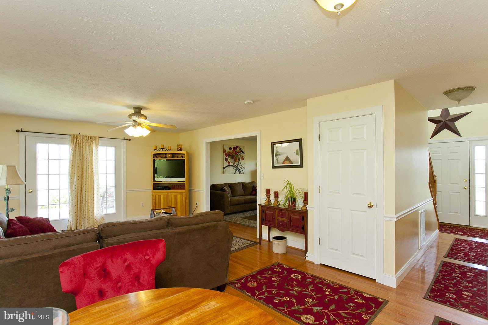 3874 Back Mountain Road Winchester, VA 22602 - Photo 8 of 30 Family Room