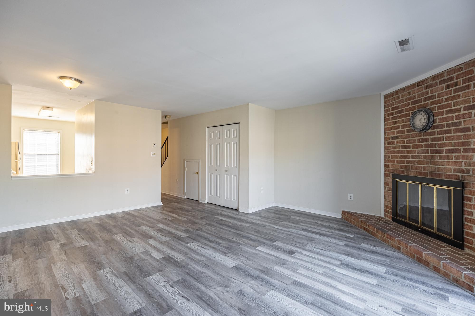 929 South Rolfe Street, Unit 2 Arlington, VA 22204 - Photo 5 of 25