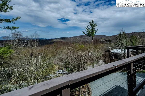 $189,000 | 103 Upper Holiday Lane, Unit G329, Beech Mountain, NC 28604