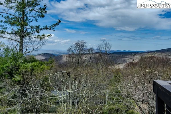 $189,000 | 103 Upper Holiday Lane, Unit G329, Beech Mountain, NC 28604
