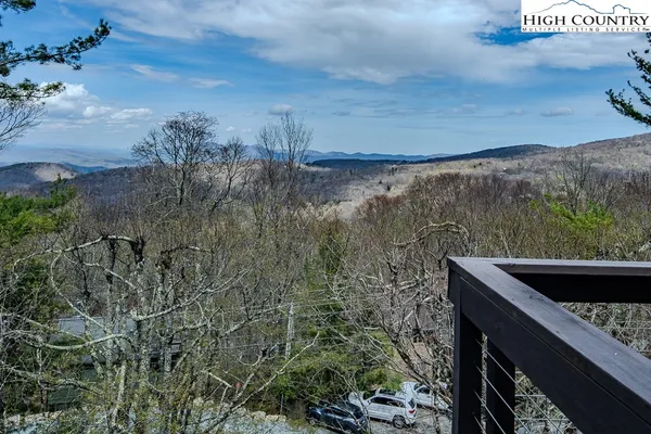 $189,000 | 103 Upper Holiday Lane, Unit G329, Beech Mountain, NC 28604