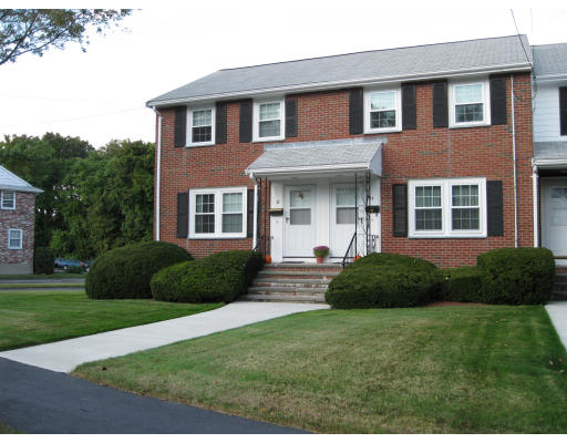 34 Clough Road, Unit 34 Dedham, MA 02026 - Photo 1 of 6