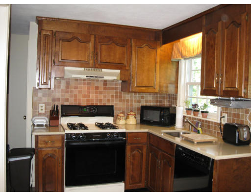 34 Clough Road, Unit 34 Dedham, MA 02026 - Photo 3 of 6