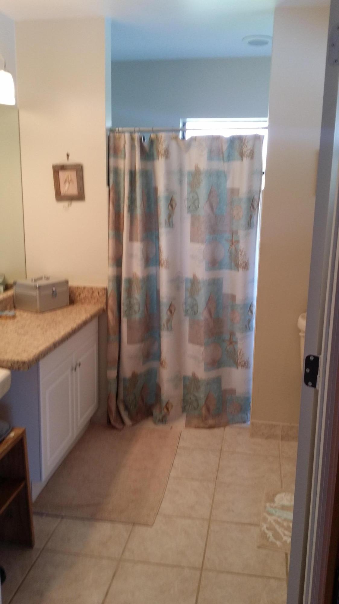 21092 Shady Vista Lane Boca Raton, FL 33428 - Photo 13 of 14 masterbath