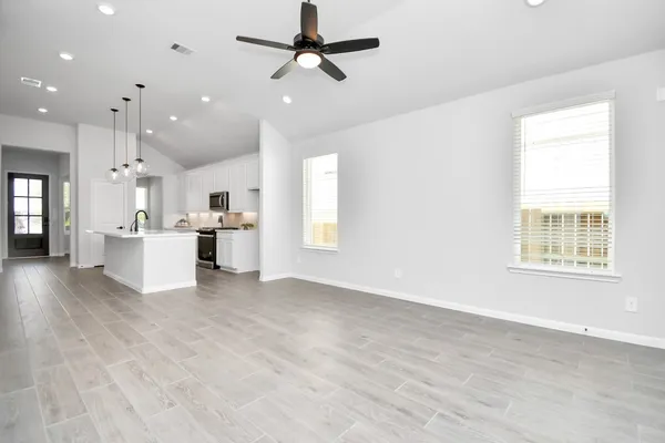 $2,590 | 19807 Palomino Pr Trail, Tomball, TX 77377
