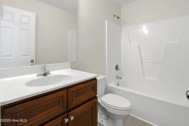 $1,600 | 107 Blossom Court, Maple Hill, NC 28454