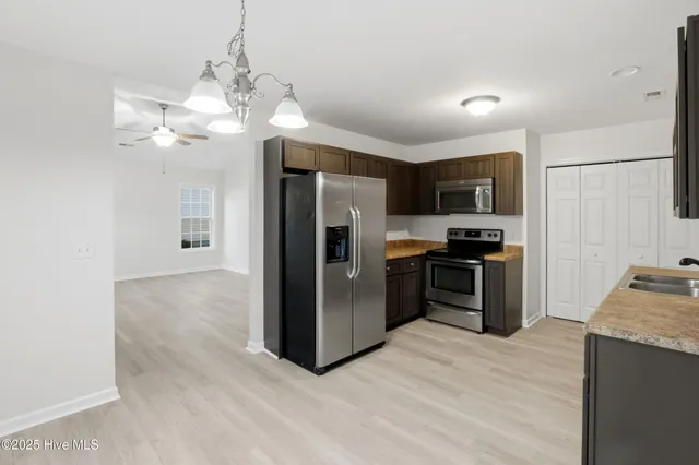 $1,600 | 107 Blossom Court, Maple Hill, NC 28454