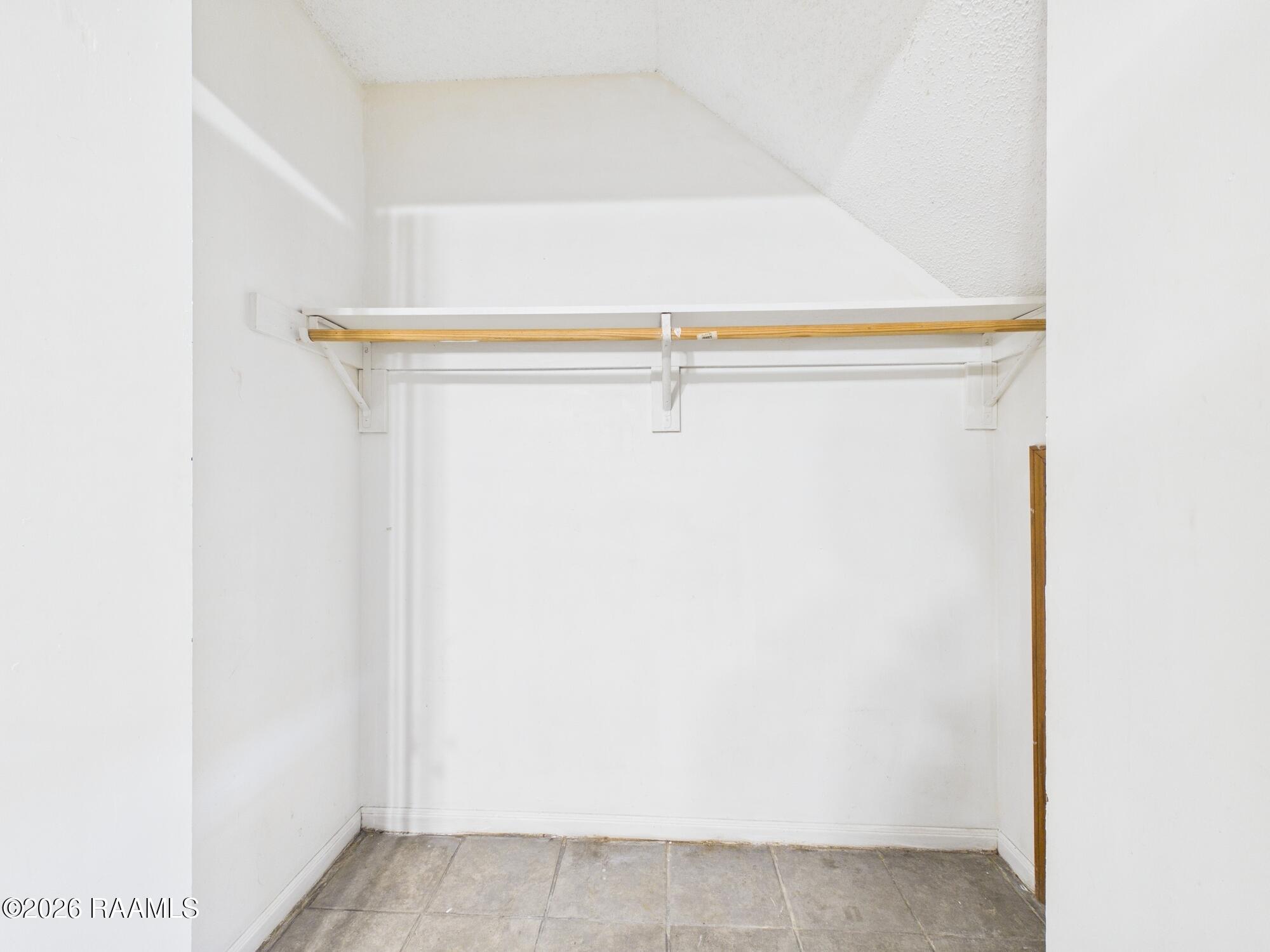 202 Belfast Street, Unit B Lafayette, LA 70506 - Photo 14 of 18 CAM06261G6-PR0025-STILL009