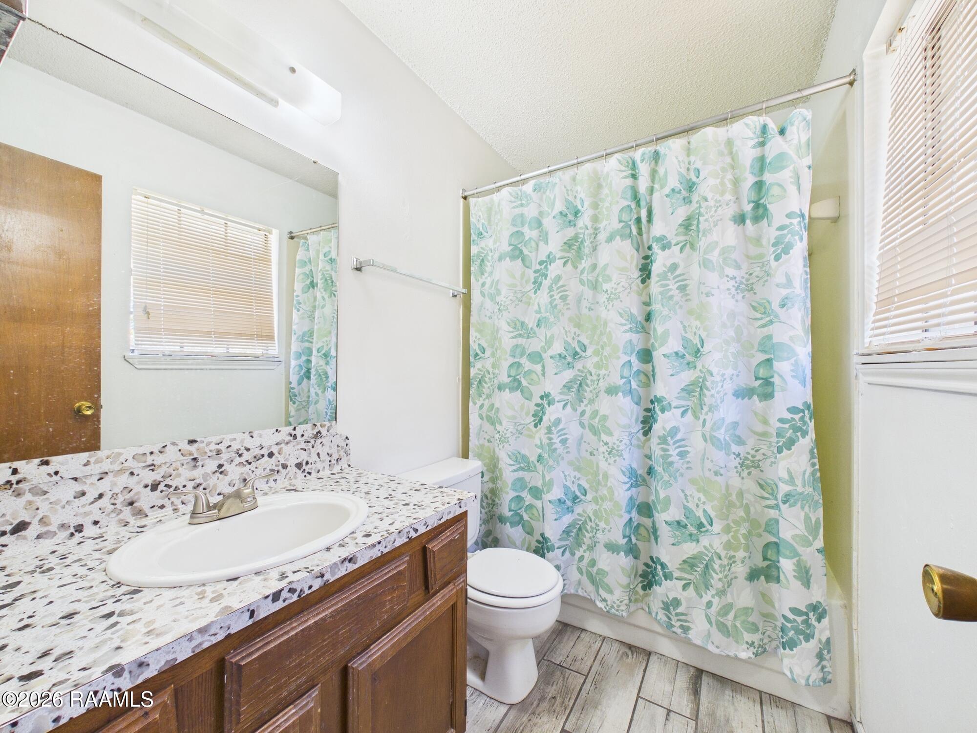 202 Belfast Street, Unit B Lafayette, LA 70506 - Photo 15 of 18 CAM06261G6-PR0025-STILL014