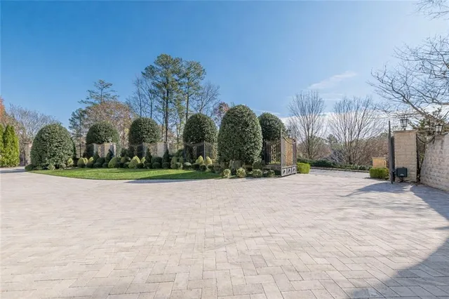 $5,100,000 | 8330 Jett Ferry Road, Sandy Springs, GA 30350