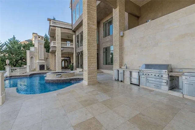 $5,100,000 | 8330 Jett Ferry Road, Sandy Springs, GA 30350