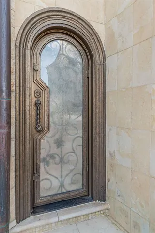 $5,100,000 | 8330 Jett Ferry Road, Sandy Springs, GA 30350