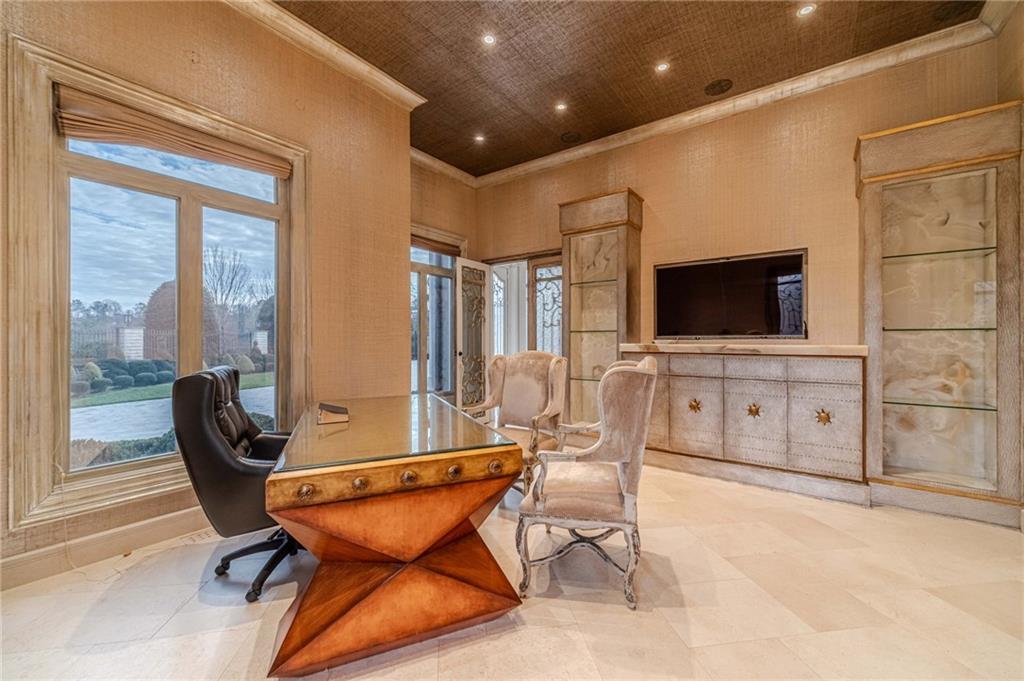 8330 Jett Ferry Road Sandy Springs, GA 30350 - Photo 10 of 98