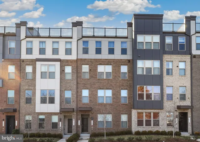 $644,900 | 13508 INNOVATION Sta Loop, Unit 3B, Herndon, VA 20171