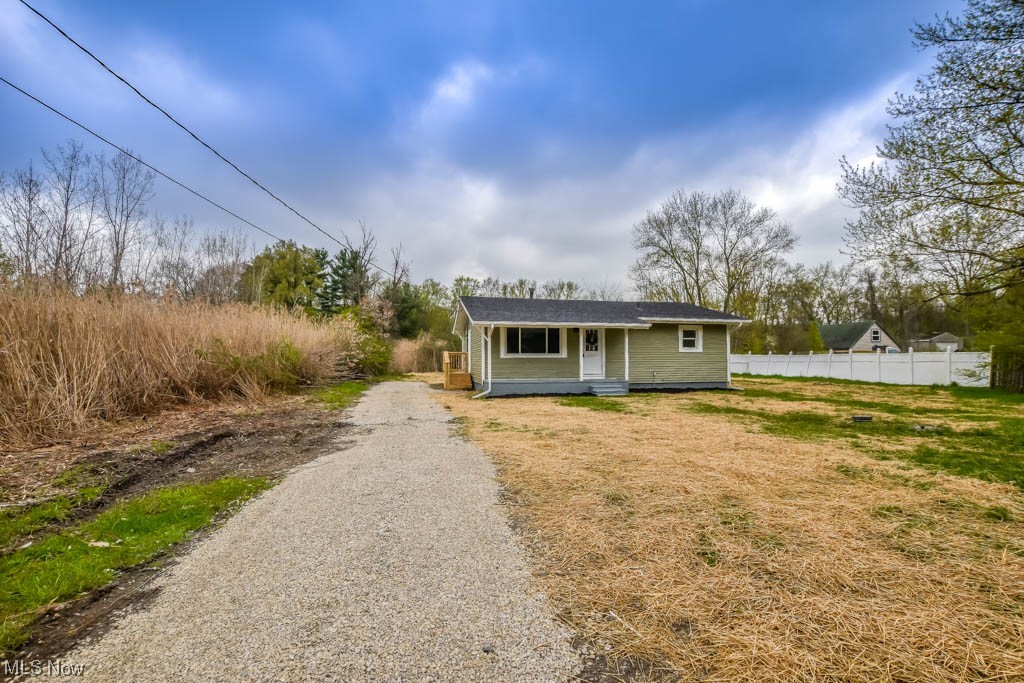 1737 Eastern Road Barberton, OH 44203 - Photo 22 of 22 Welcome Home!