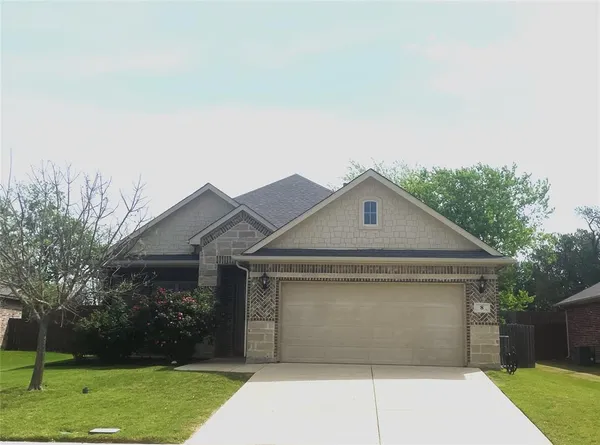 $2,050 | 8 Pleasant Valley, Sanger, TX 76266