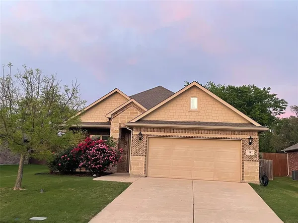 $2,050 | 8 Pleasant Valley, Sanger, TX 76266