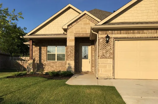 $2,060 | 8 Pleasant Valley, Sanger, TX 76266