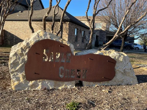 $2,050 | 8 Pleasant Valley, Sanger, TX 76266