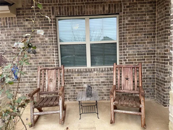 $2,050 | 8 Pleasant Valley, Sanger, TX 76266