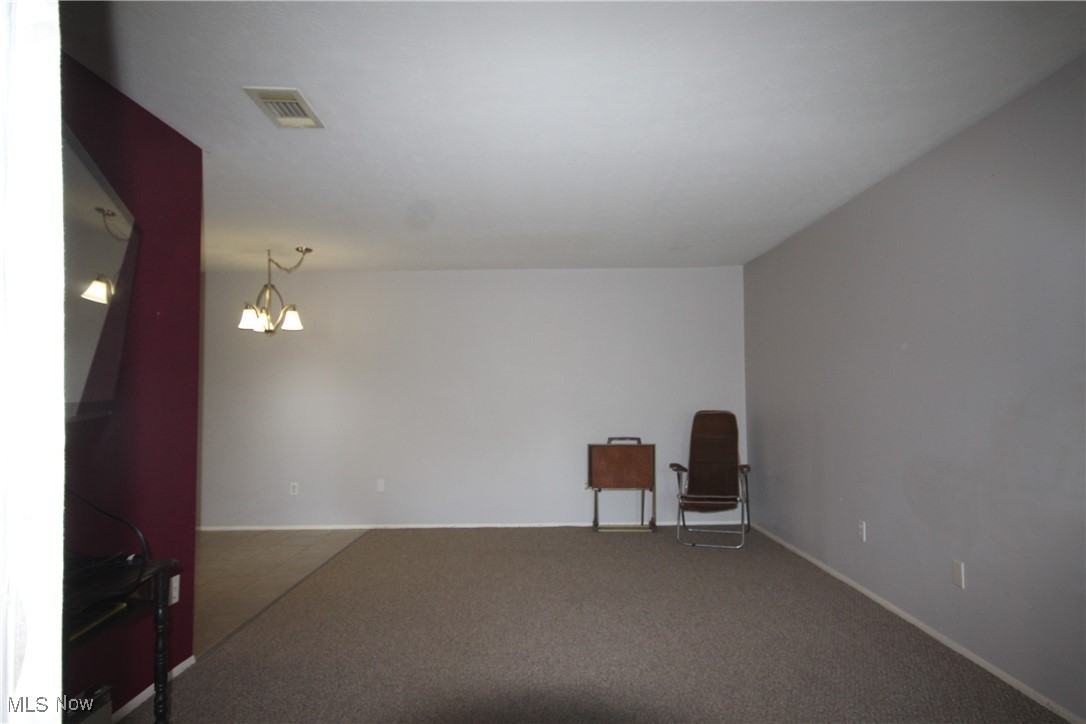 3070 Kent Road, Unit 101 Stow, OH 44224 - Photo 4 of 41 Living Room