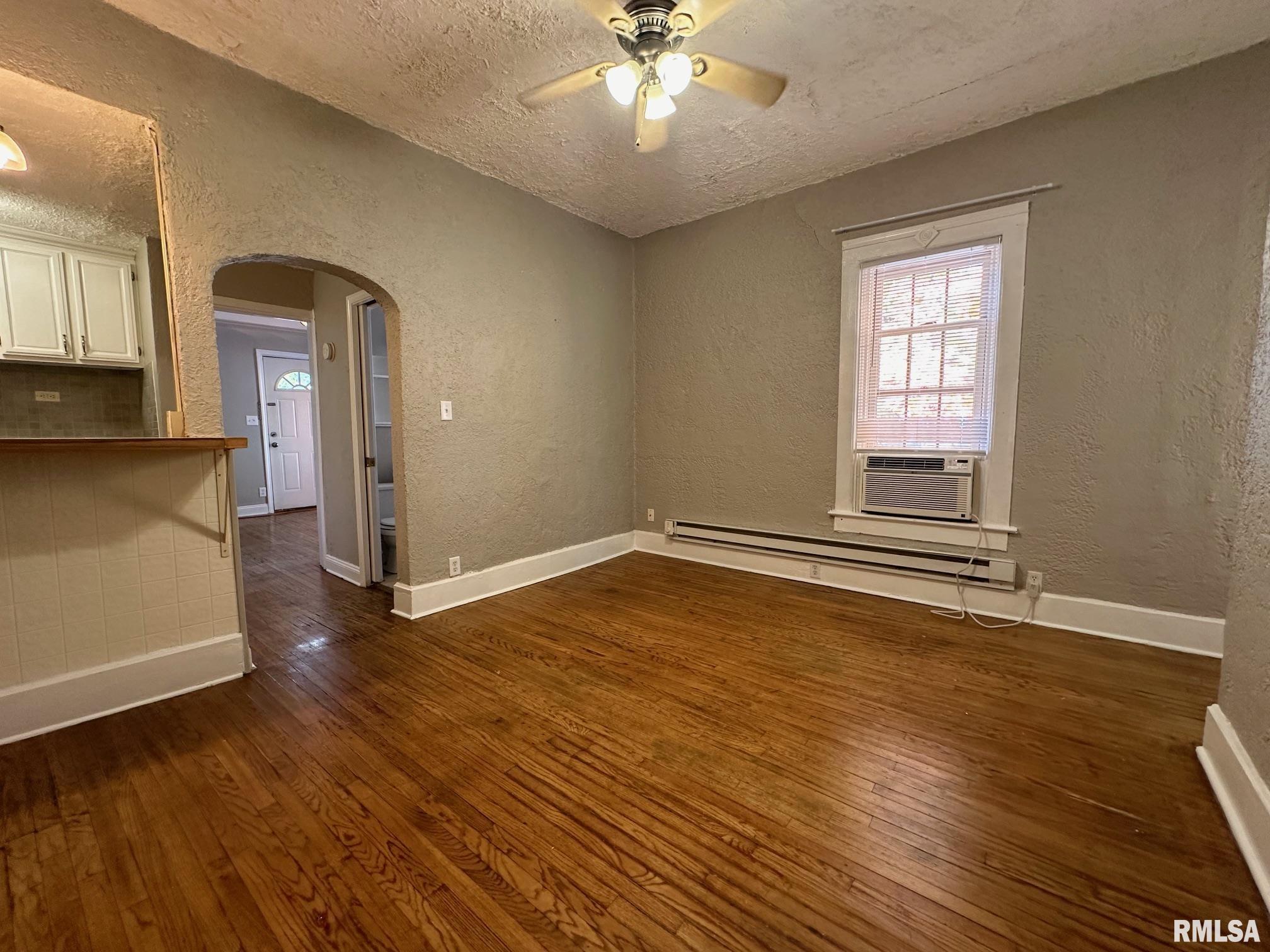333 South Douglas Avenue, Unit 3 Springfield, IL 62704 - Photo 2 of 12