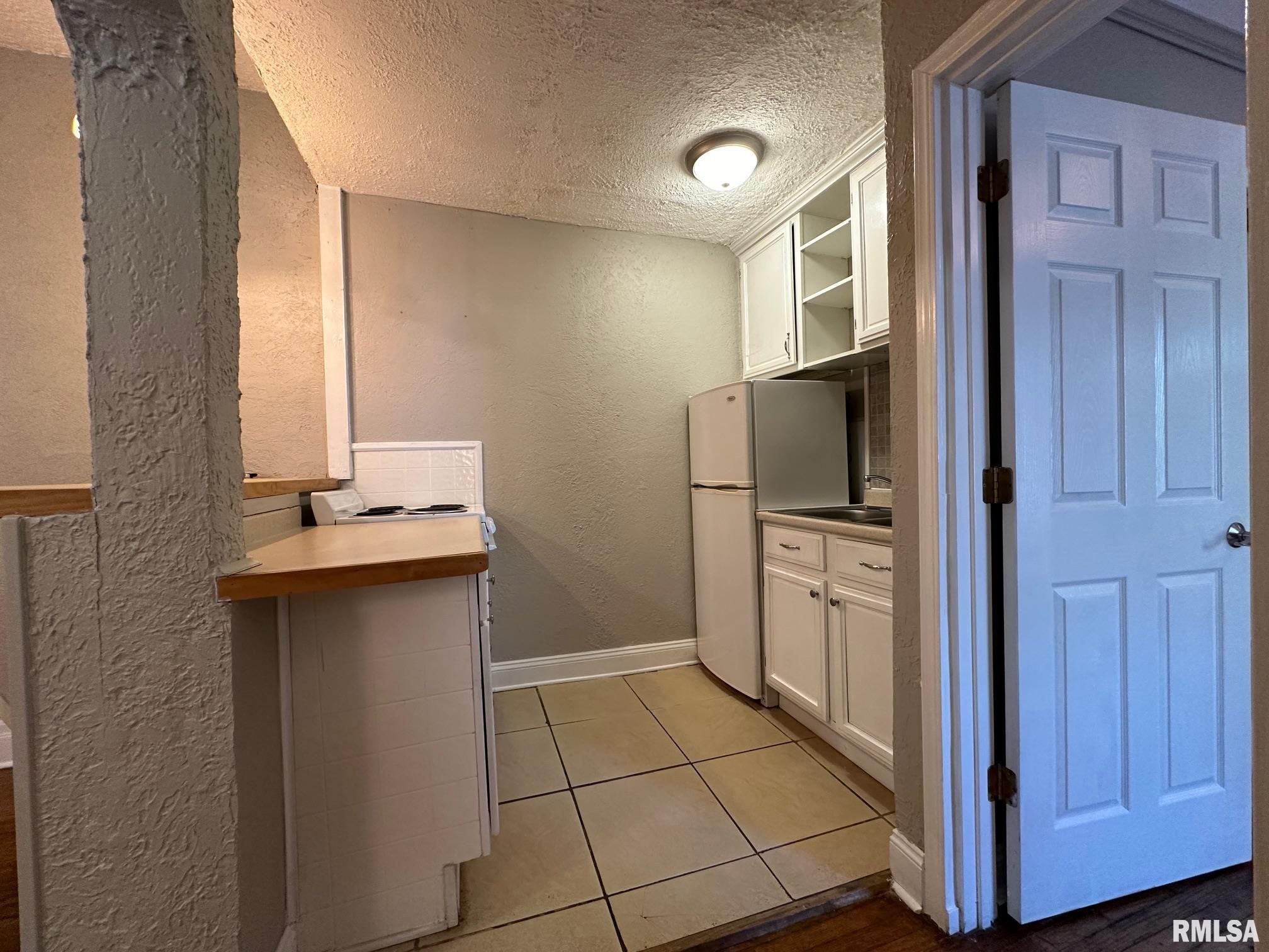333 South Douglas Avenue, Unit 3 Springfield, IL 62704 - Photo 5 of 12