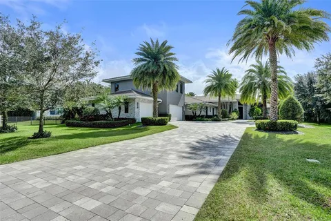 $3,595,000 | 11660 Southwest 1st Court, Plantation, FL 33325