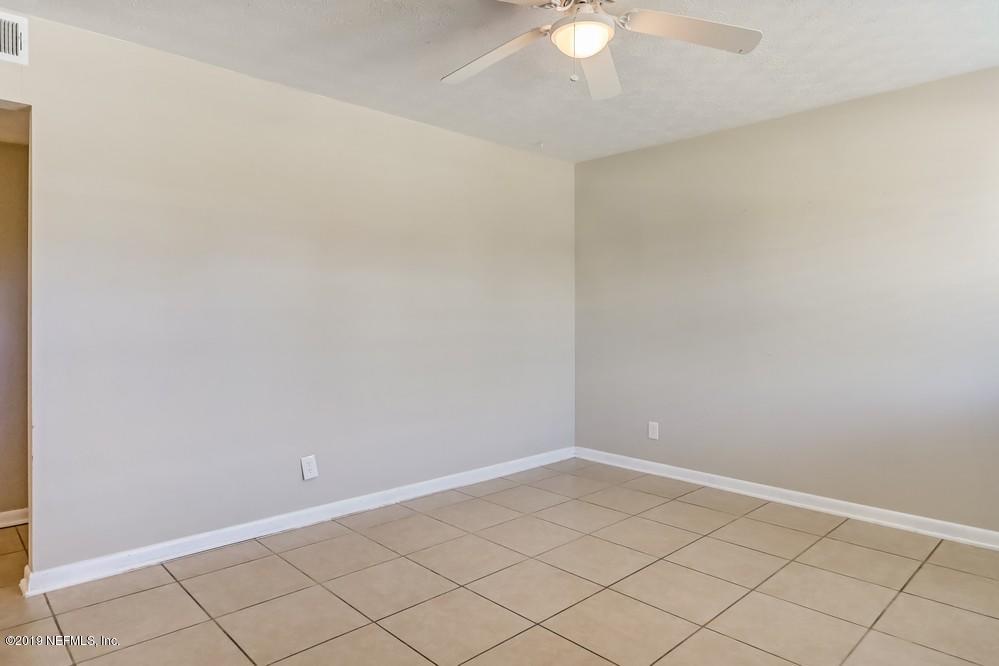 4427 Barnes Road South Jacksonville, FL 32207 - Photo 7 of 39 a view of a room with an empty space
