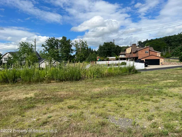 $55,000 | 1008 Lucas Drive, Archbald, PA 18403