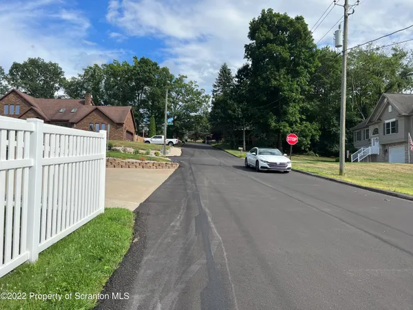 $55,000 | 1008 Lucas Drive, Archbald, PA 18403