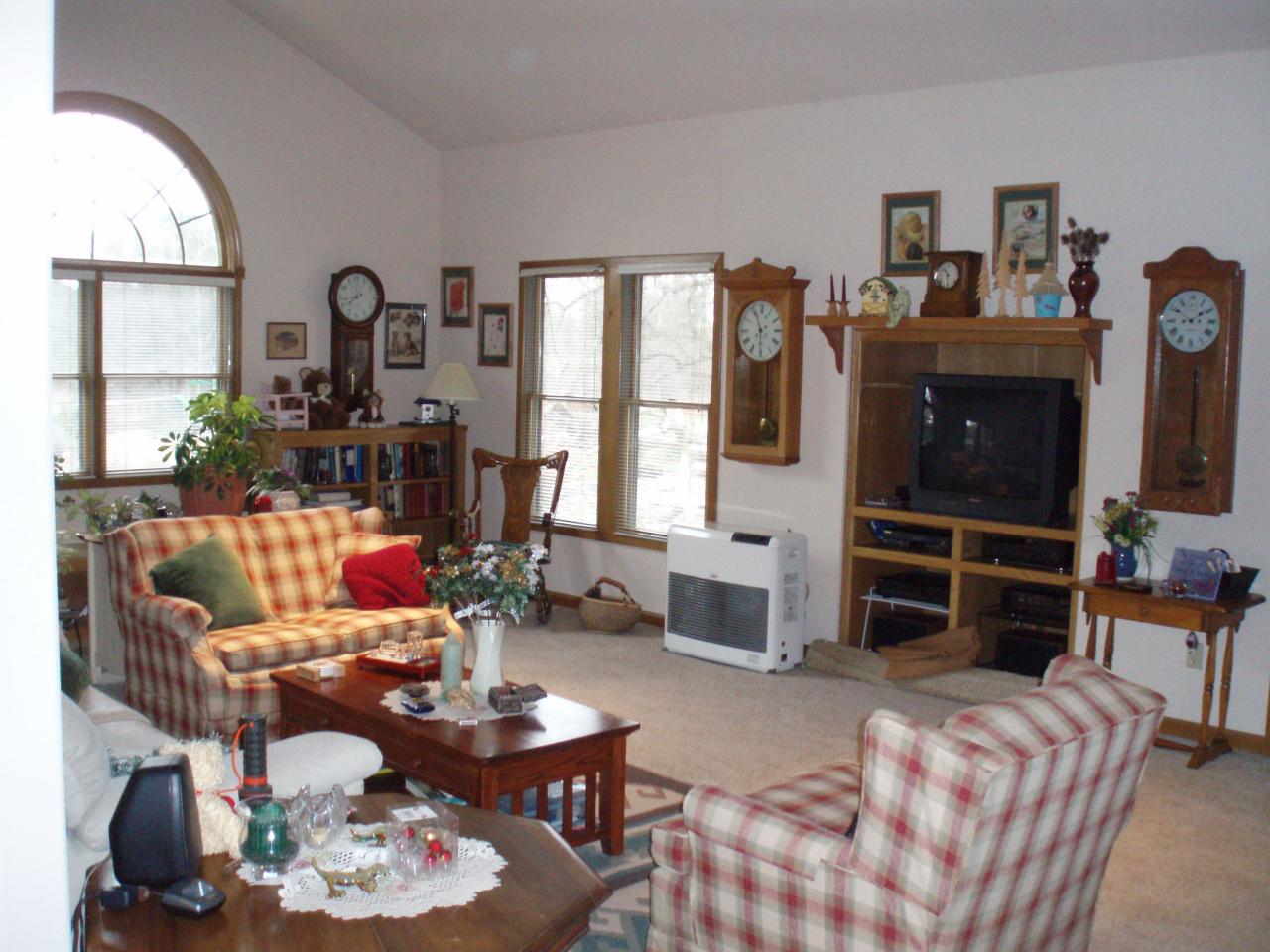 7918 Silver Bridge Road Palo Cedro, CA 96073 - Photo 18 of 24 Great room