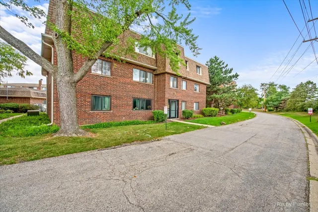 $1,800 | 1452 Carol Court, Unit 2A, Palatine, IL 60074