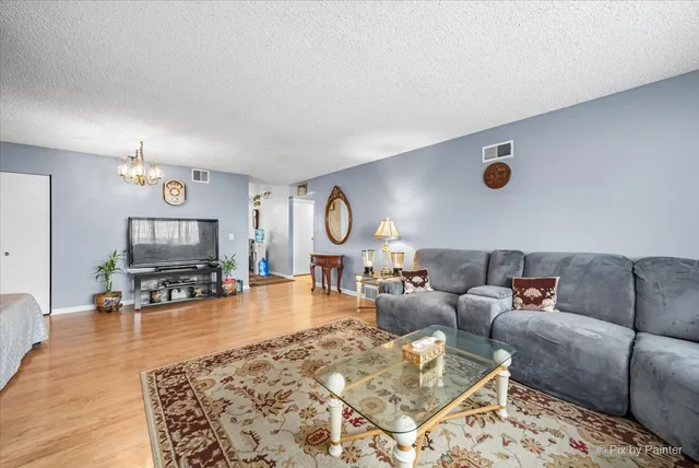 $1,800 | 1452 Carol Court, Unit 2A, Palatine, IL 60074