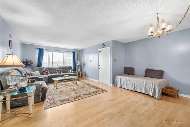 $1,800 | 1452 Carol Court, Unit 2A, Palatine, IL 60074