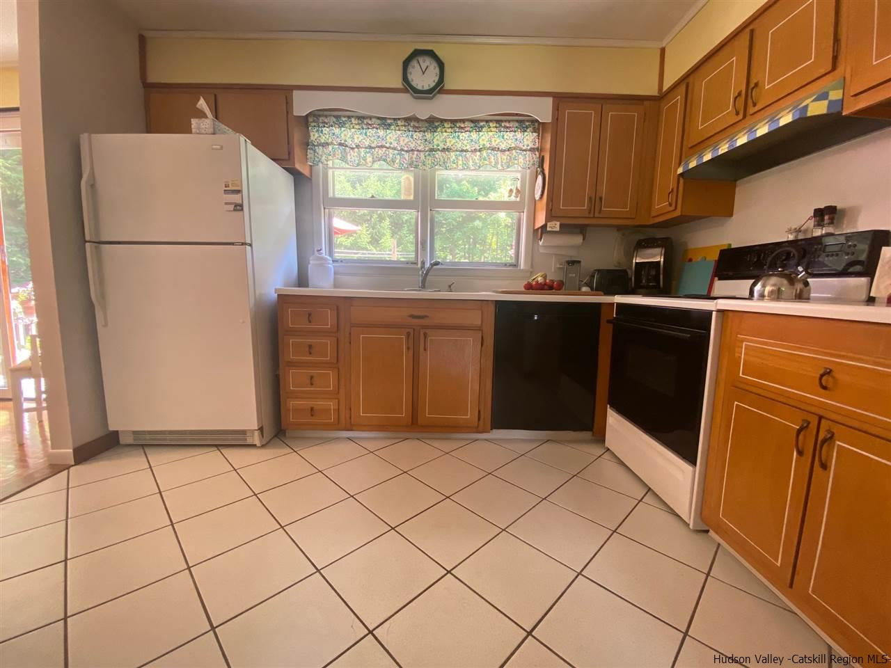 104 Sleight-Plass Road Poughkeepsie, NY 12603 - Photo 13 of 32 Photo 13