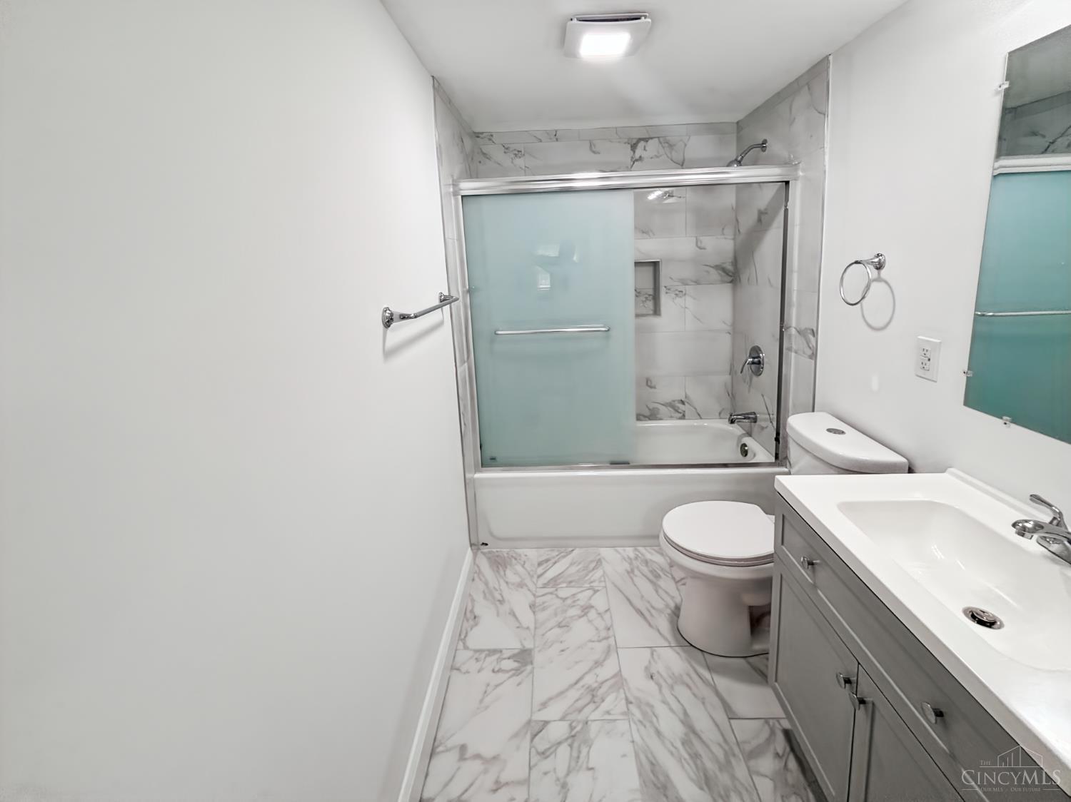 96 Amelia-Olive Branch Road Amelia, OH 45102 - Photo 11 of 20 Gallery Image 11