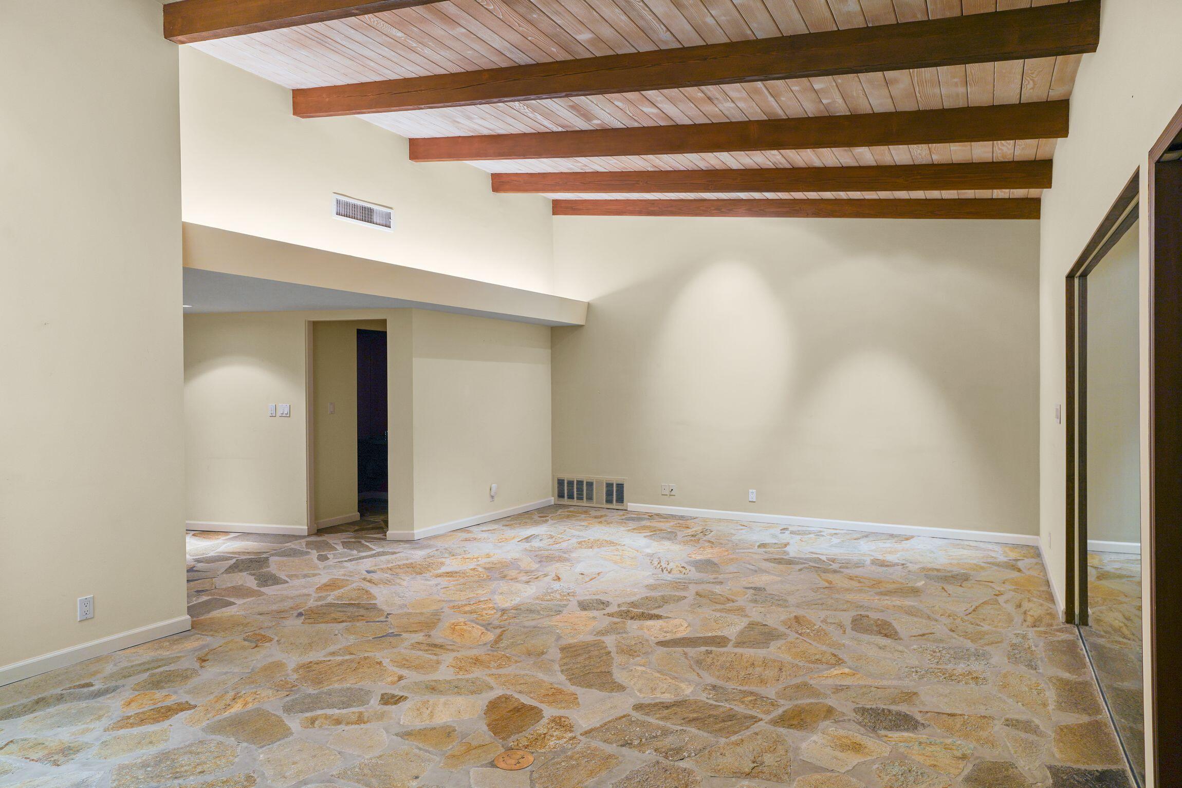 1345 Deep Well Road Palm Springs, CA 92264 - Photo 20 of 44 Living Room