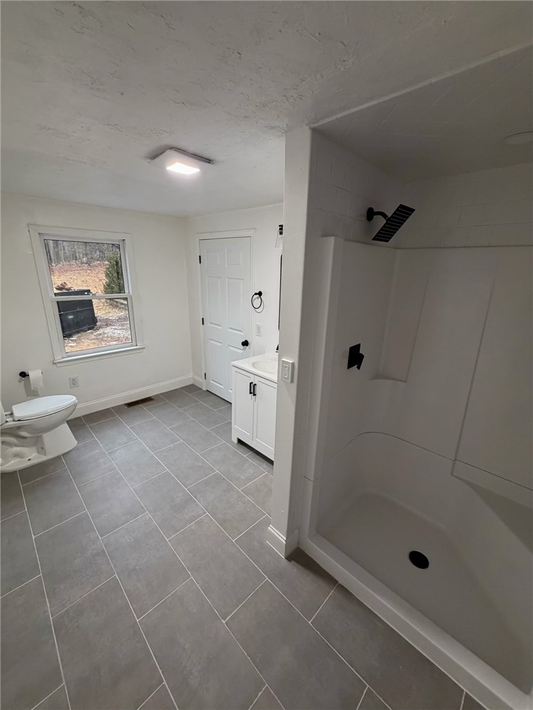 635 Iron Mine Hill Road North Smithfield, RI 02896 - Photo 11 of 18
