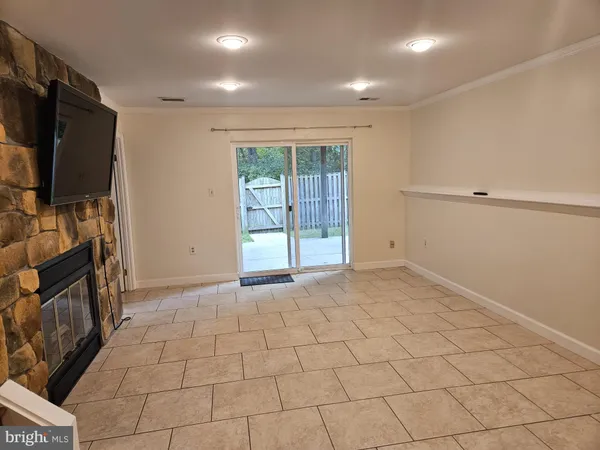 $3,100 | 3332 Piney Ridge Court, Herndon, VA 20171