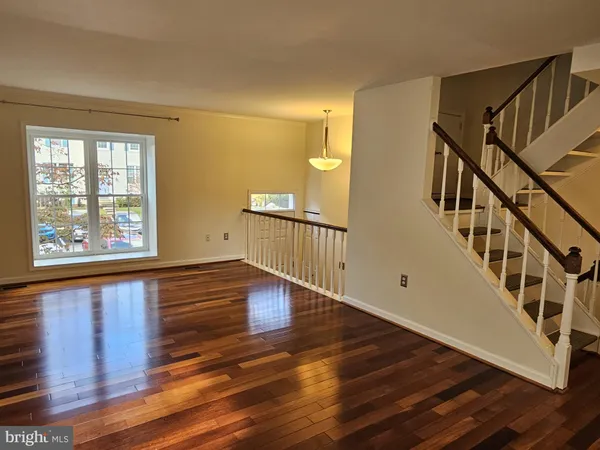 $3,100 | 3332 Piney Ridge Court, Herndon, VA 20171