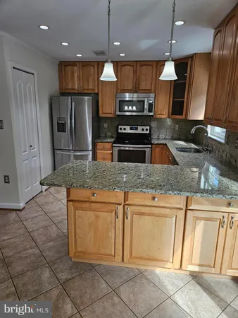 $3,100 | 3332 Piney Ridge Court, Herndon, VA 20171