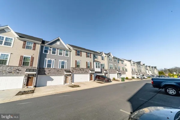 $2,800 | 9816 Cedarmass Circle, Fredericksburg, VA 22408