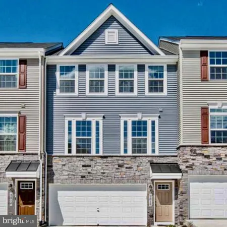 $2,800 | 9816 Cedarmass Circle, Fredericksburg, VA 22408
