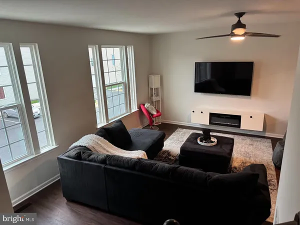 $2,800 | 9816 Cedarmass Circle, Fredericksburg, VA 22408