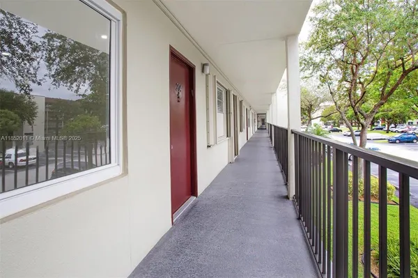 $2,299 | 13250 Southwest 7th Court, Unit 204L, Pembroke Pines, FL 33027