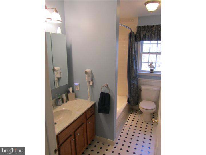 944 Herman Road Horsham, PA 19044 - Photo 14 of 23 Bathroom