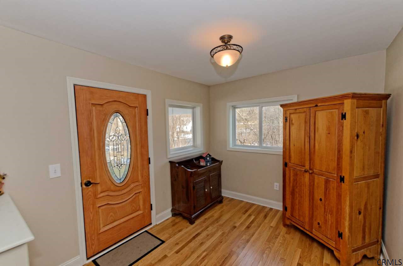 1139 Putnam Road Rotterdam, NY 12306 - Photo 4 of 25 Photo 4